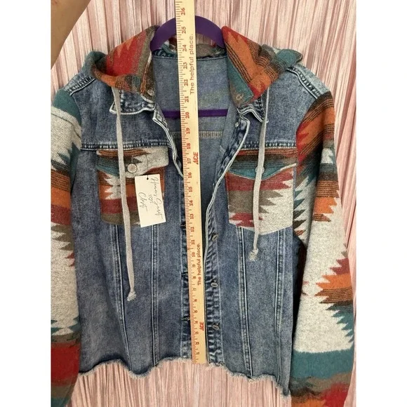 NWT Boho Aztec Blanket Sleeve Denim Jacket Hoodie Women's Size Large Modern - Picture 3 of 9